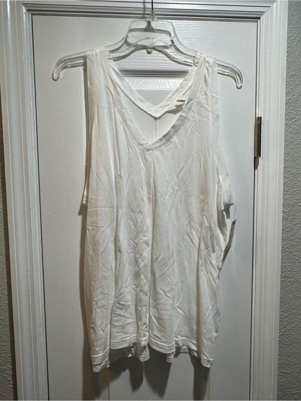 Women’s White Caslon Double V-Neck Tank Top Size 1x NWT